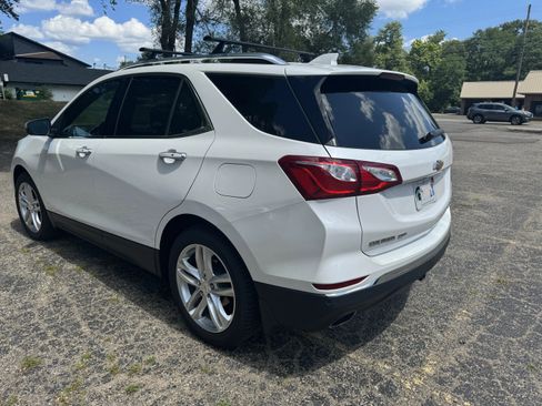 Used 2018 Chevrolet Equinox Premier AWD/4WD image 10