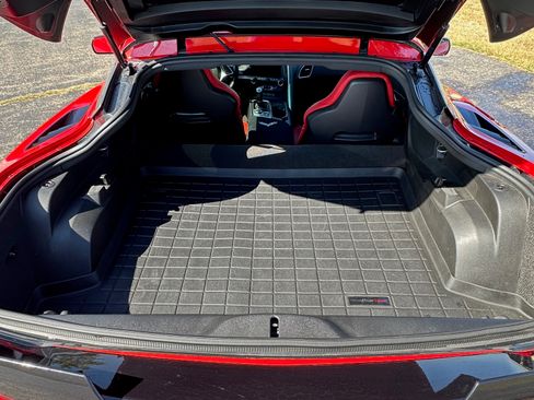 Used 2014 Chevrolet Corvette Stingray Coupe image 9