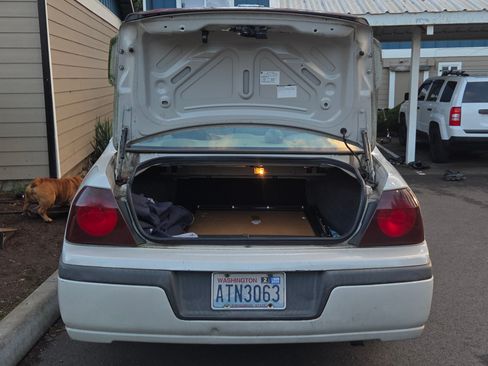 Used 2003 Chevrolet Impala Sedan w/ Preferred Equipment Group image 8