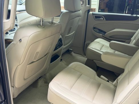Used 2015 GMC Yukon XL Denali w/ Premium Package AWD/4WD image 11