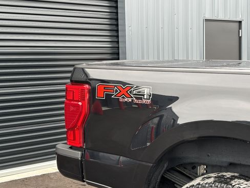 Used 2021 Ford F350 Platinum w/ FX4 Off-Road Package image 9