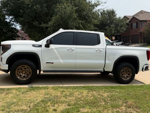 Used 2026 GMC Sierra 1500 AT4 w/ AT4 Premium Package AWD/4WD image 15