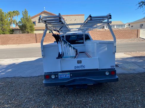 Used 2015 Ford F250 XL w/ Power Equipment Group image 5