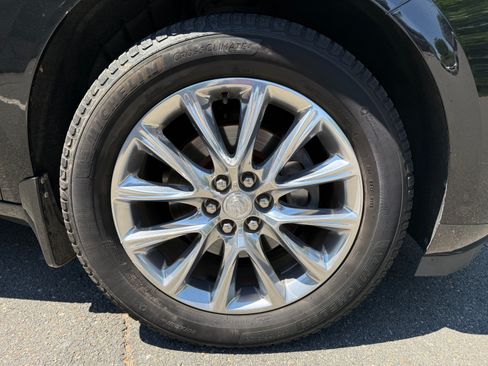 Used 2019 Buick Enclave Premium w/ Experience Buick Package AWD/4WD image 17