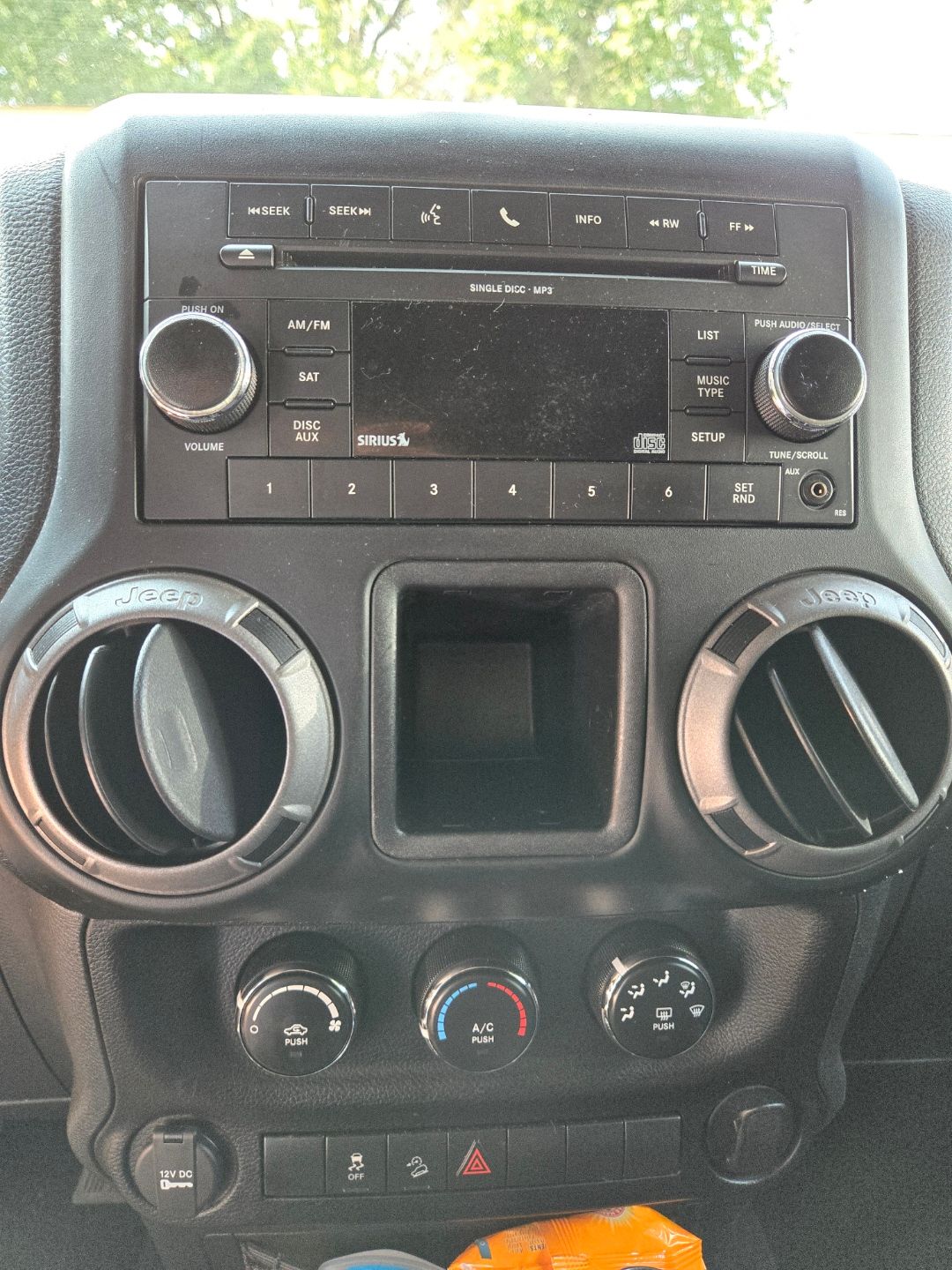 Used 2014 Jeep Wrangler Sport w/ Connectivity Group AWD/4WD image 12