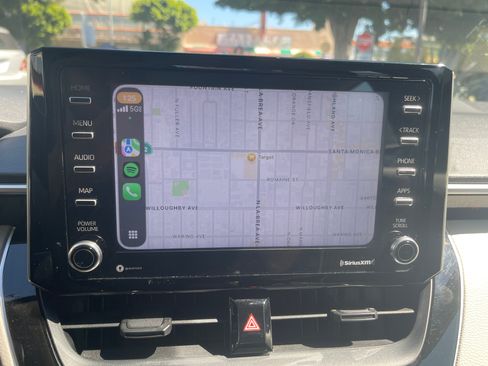 Used 2021 Toyota Corolla LE image 26