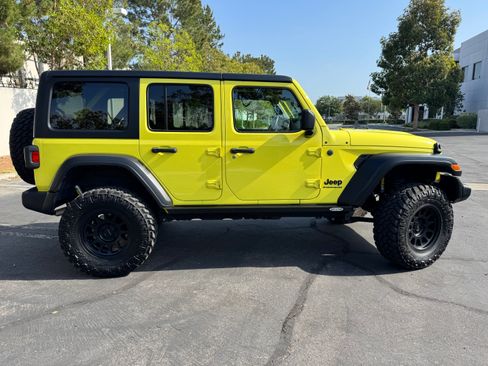 Used 2024 Jeep Wrangler Unlimited Sport AWD/4WD image 8