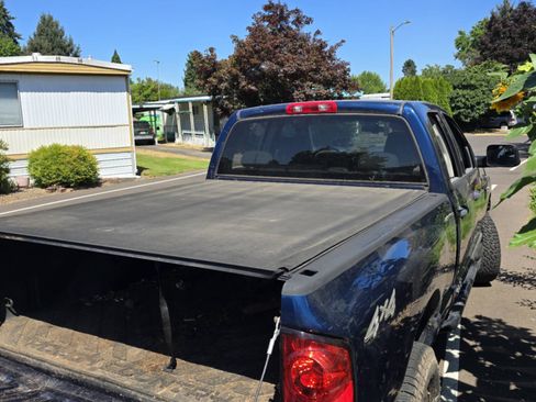 Used 2007 Dodge Ram 2500 Truck SLT AWD/4WD image 4