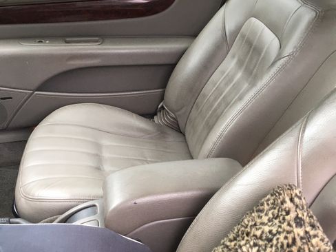 Used 2001 Chrysler Sebring LXi image 6