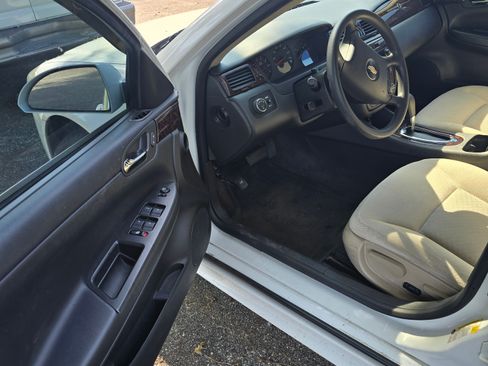 Used 2016 Chevrolet Impala Limited LS image 9
