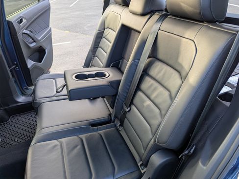 Used 2019 Volkswagen Tiguan SEL Premium w/ 3rd Row Seat Package image 12