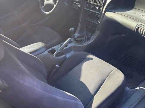 Used 2002 Ford Mustang Coupe image 6