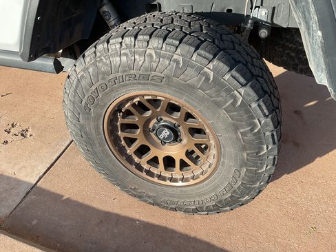 Used 2021 Jeep Gladiator Rubicon image 11