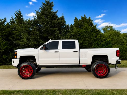 Used 2015 Chevrolet Silverado 2500 High Country w/ Duramax Plus Package AWD/4WD image 2