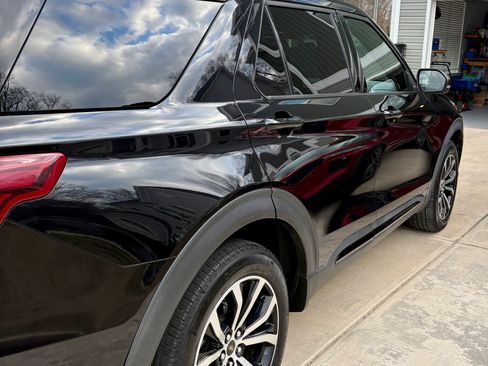 Used 2020 Ford Explorer ST w/ Premium Technology Package image 4