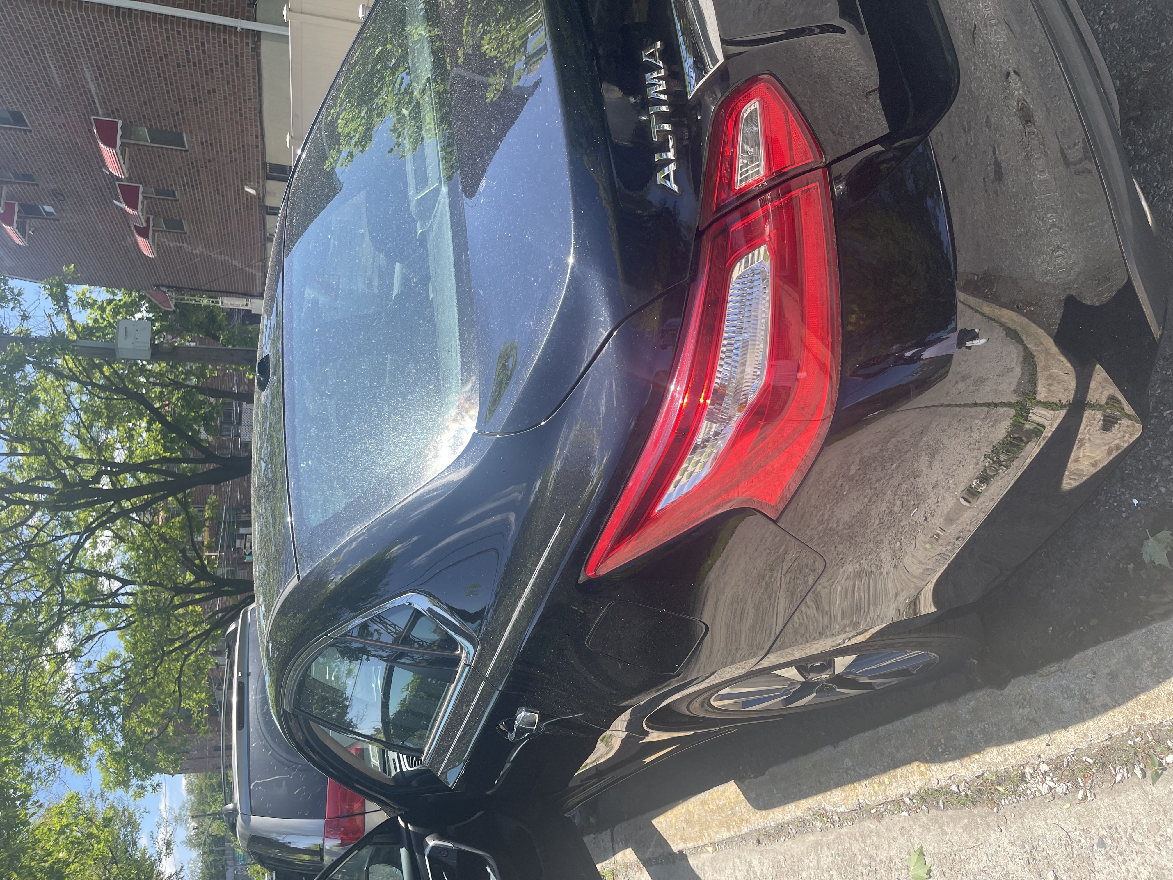 Used 2017 Nissan Altima 2.5 SV w/ Convenience Package FWD image 13