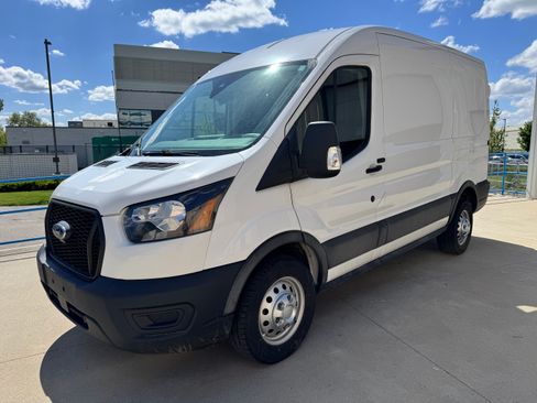 Used 2022 Ford Transit 250 Medium Roof AWD image 2