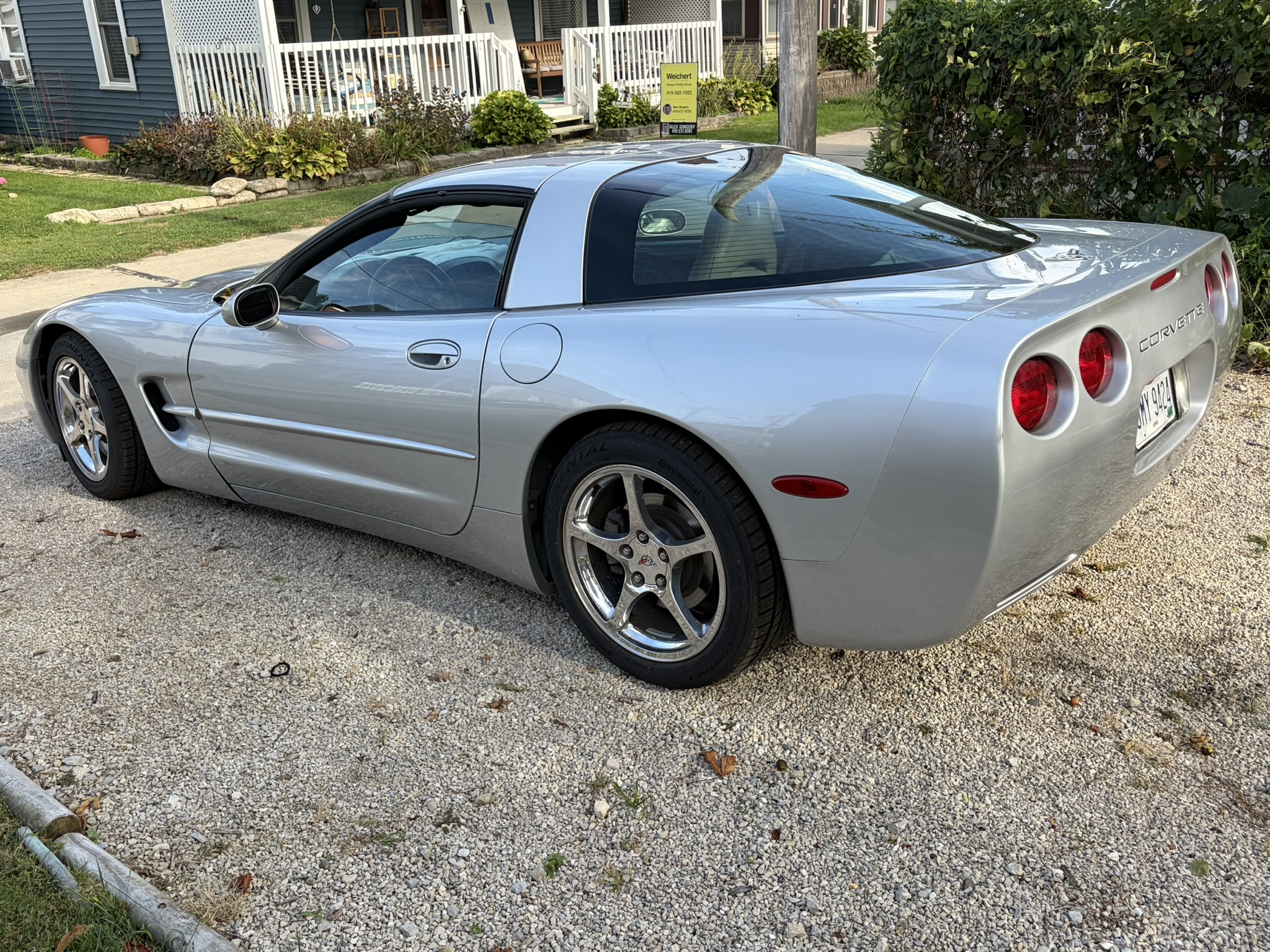 Used 2003 Chevrolet Corvette Coupe w/ Preferred Equipment Group RWD image 6