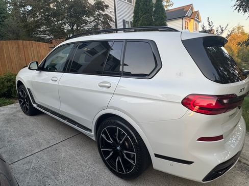 Used 2021 BMW X7 xDrive40i w/ M Sport Package image 5