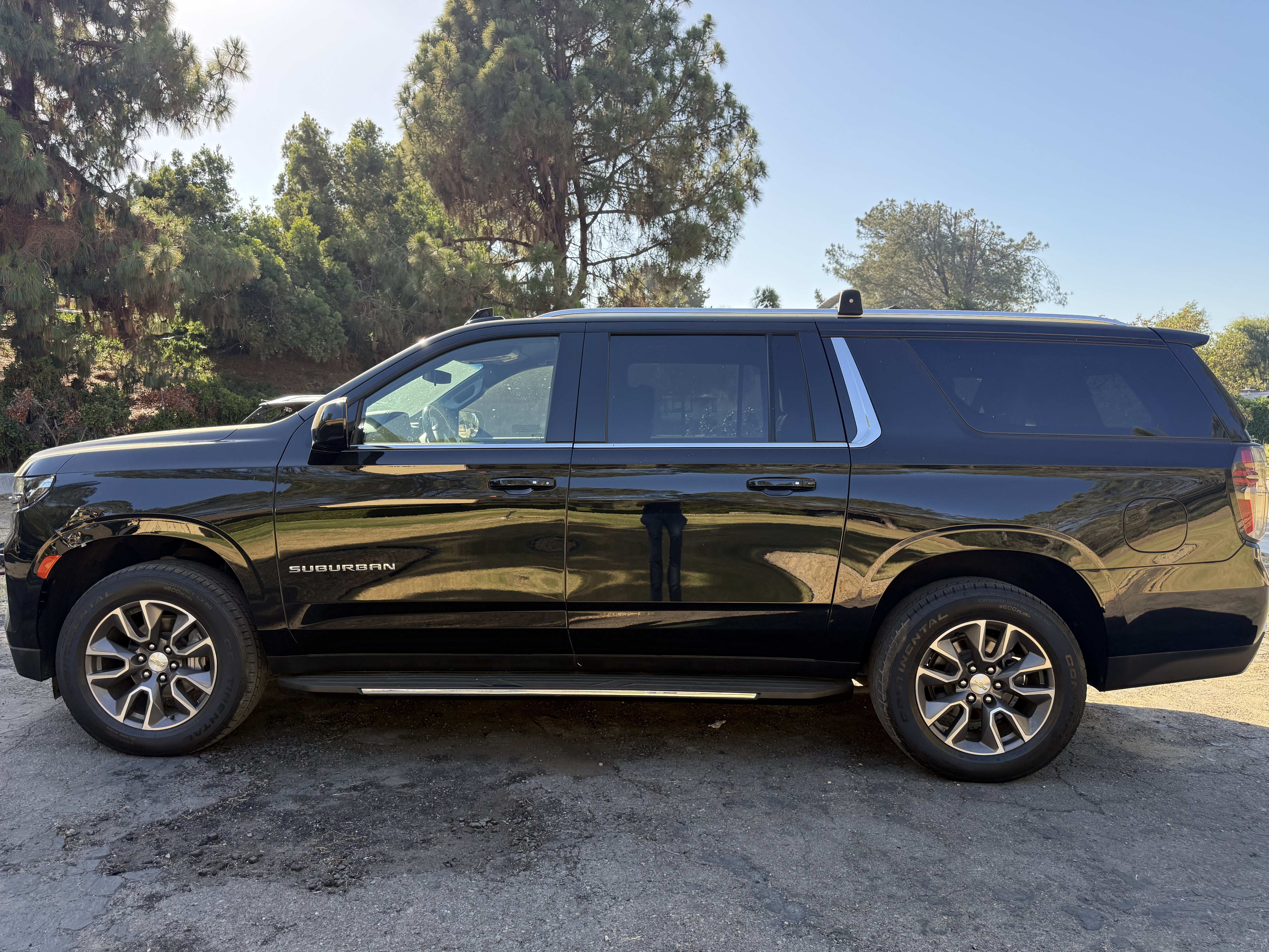 Used 2023 Chevrolet Suburban LS AWD/4WD image 4