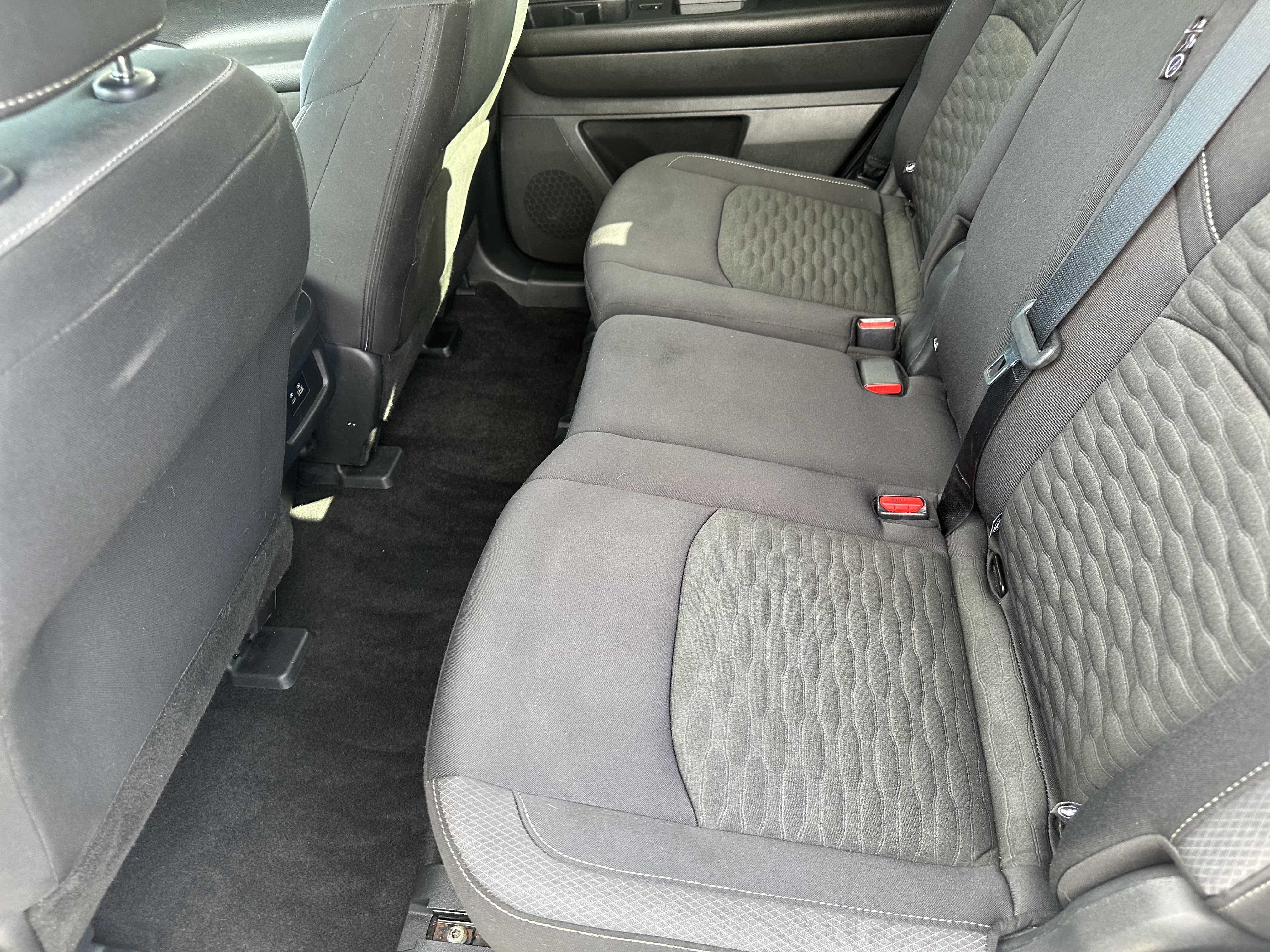 Used 2024 Nissan Pathfinder S AWD/4WD image 9