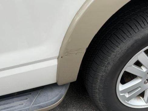 Used 2009 Ford Explorer Eddie Bauer RWD image 5