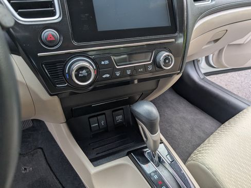 Used 2015 Honda Civic SE image 29