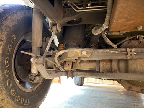 Used 2003 HUMMER H2 w/ Preferred Equipment Group image 12