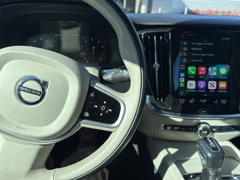 Used 2020 Volvo V60 T5 Momentum w/ Protection Package Premier image 8