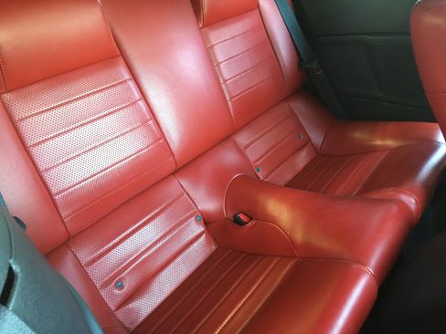 Used 2006 Ford Mustang GT image 9