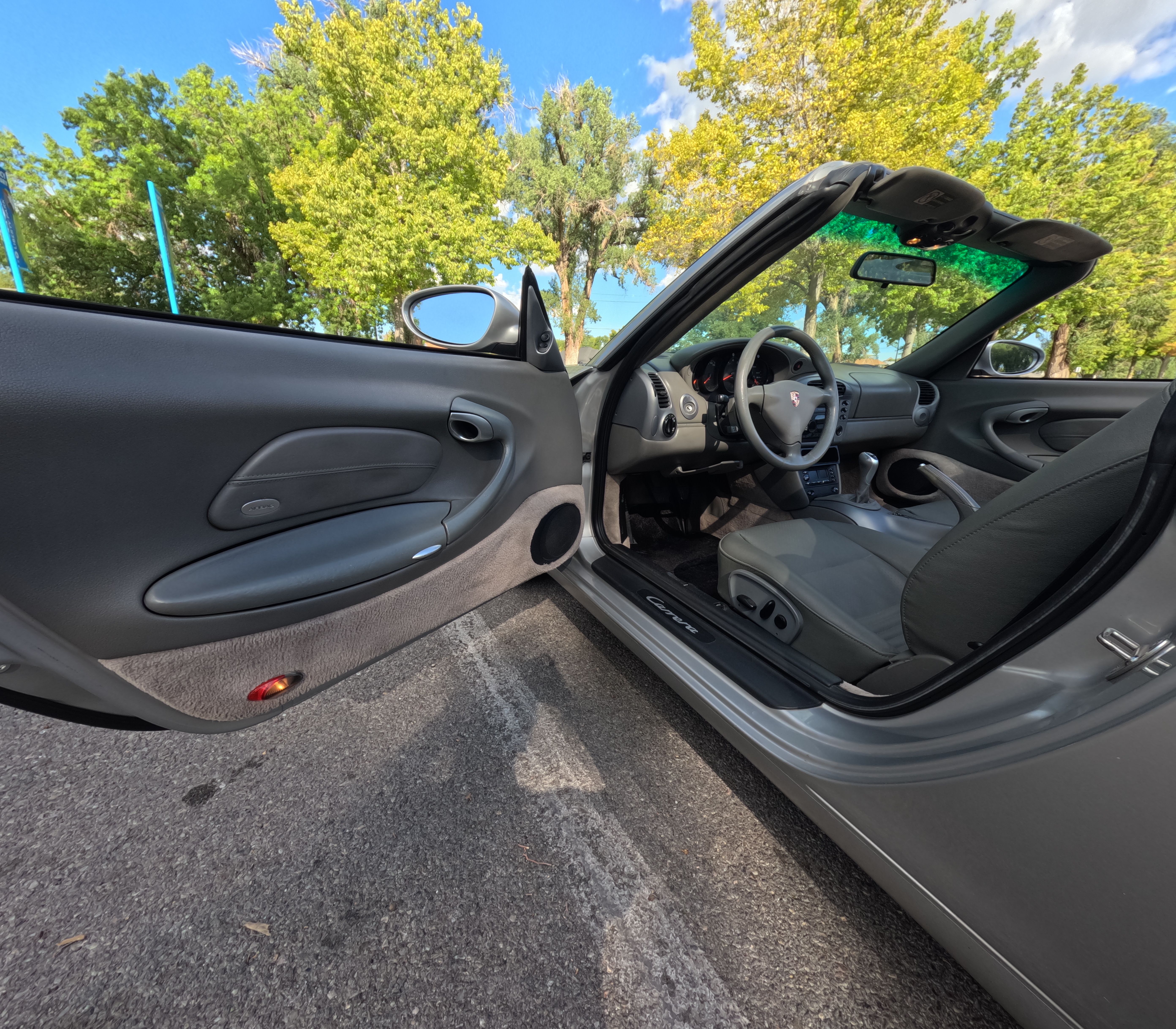 Used 2001 Porsche 911 Cabriolet image 16