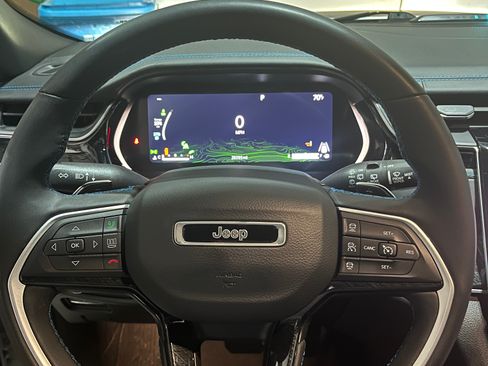 Used 2022 Jeep Grand Cherokee Trailhawk w/ Advanced Protech Group II image 6