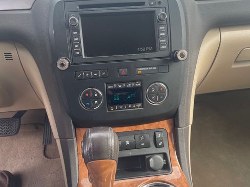 Used 2011 Buick Enclave CXL image 8