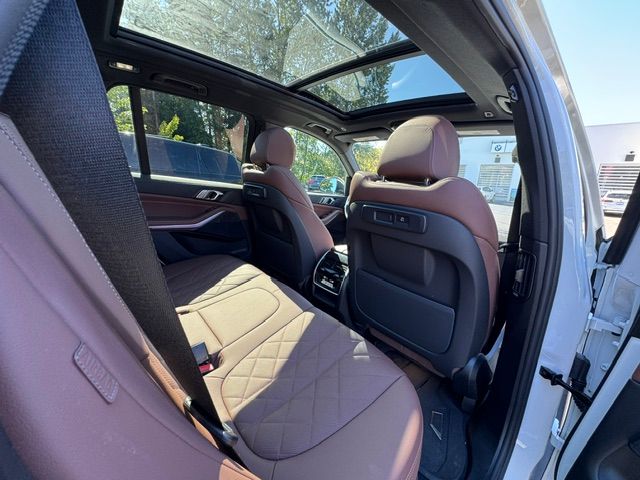 Used 2023 BMW X5 xDrive40i w/ Premium Package AWD/4WD image 13