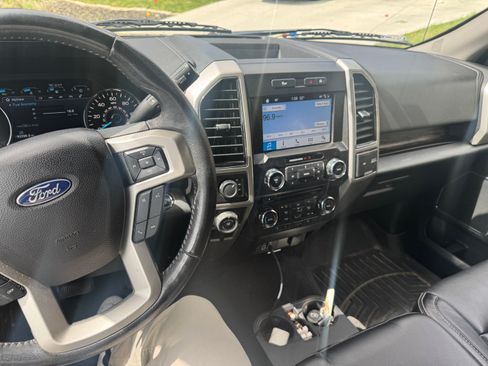 Used 2018 Ford F150 Lariat AWD/4WD image 6