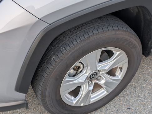 Used 2021 Toyota RAV4 XLE image 24