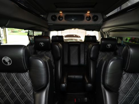 Used 2021 Chevrolet Express 2500 Extended w/ Enhanced Convenience Package RWD image 8