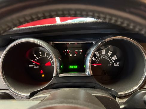 Used 2006 Ford Mustang Convertible image 11