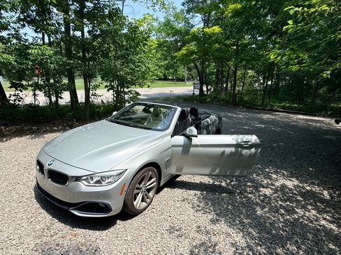 Used 2016 BMW 428i xDrive Convertible AWD/4WD image 6