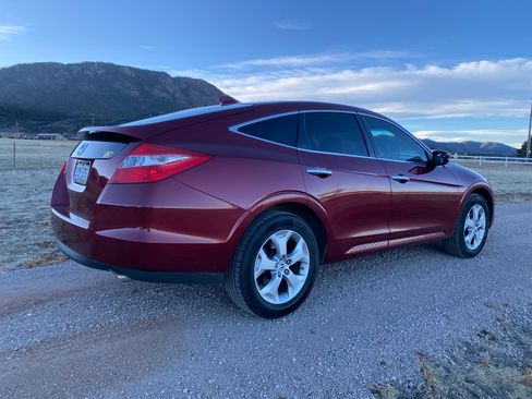 Used 2010 Honda Crosstour EX-L image 2