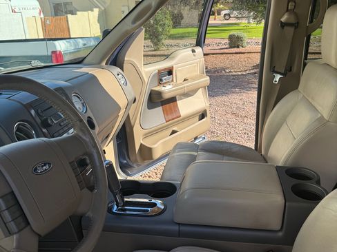 Used 2004 Ford F150 Lariat image 19