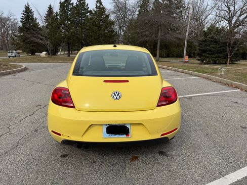 Used 2012 Volkswagen Beetle 2.5 image 8