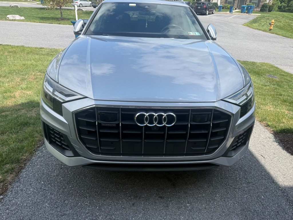 Used 2019 Audi Q8 Premium Plus w/ Premium Plus AWD/4WD image 2