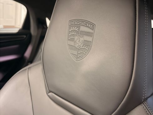 Used 2023 Porsche Cayenne GTS image 11