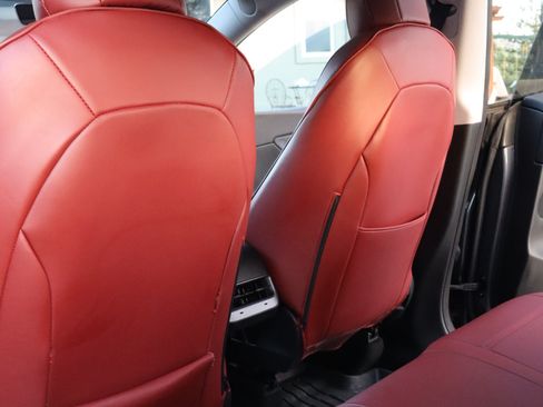 Used 2021 Tesla Model Y Performance image 14