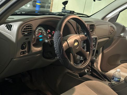 Used 2005 Chevrolet TrailBlazer LS w/ LS Preferred Equipment Group image 5