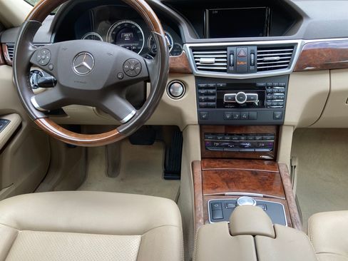 Used 2013 Mercedes-Benz E 350 E 350 Sedan 4D image 8