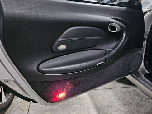 Used 2002 Porsche 911 Cabriolet image 16