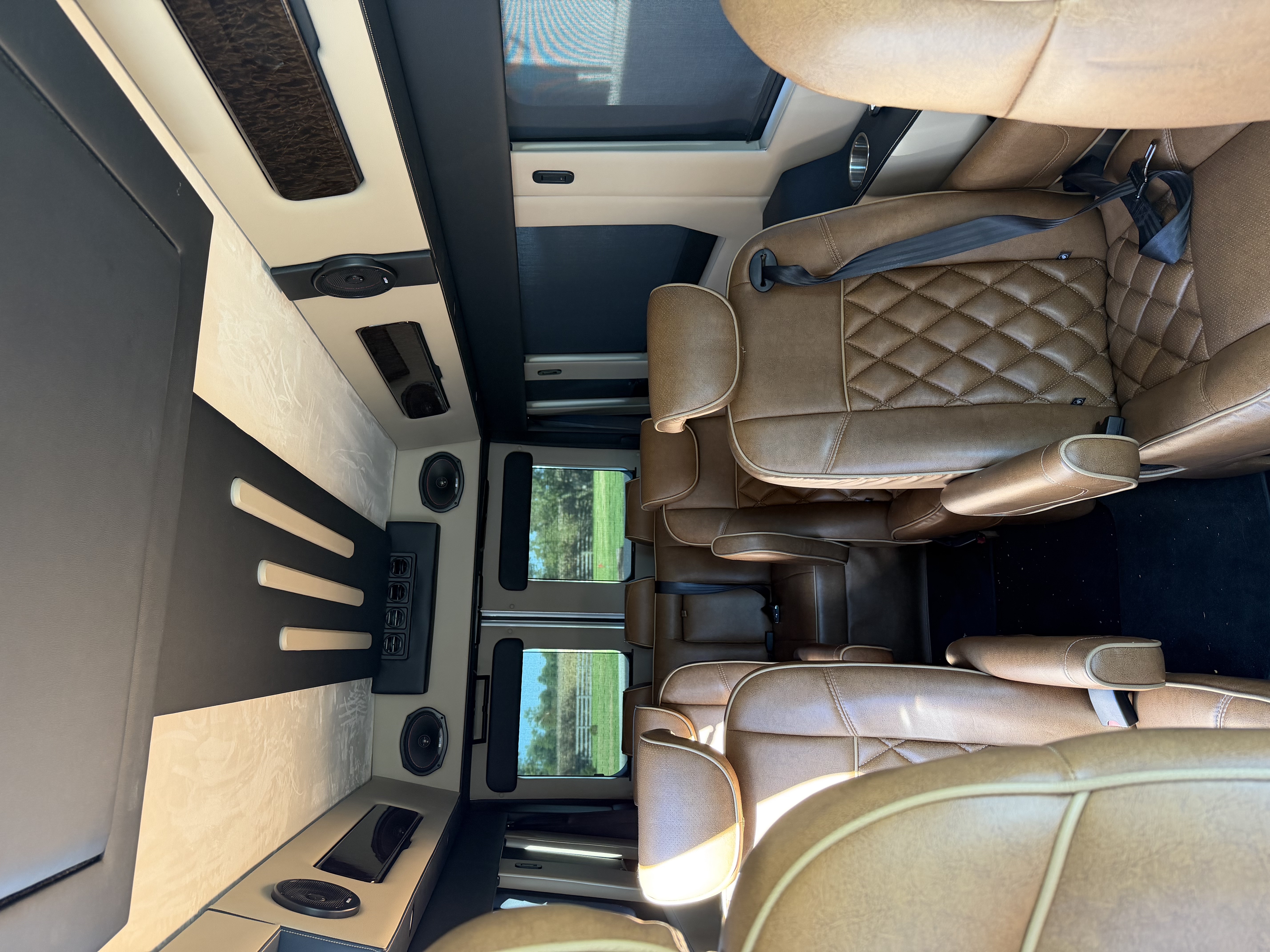 Used 2022 RAM ProMaster 2500 w/ Safety Group FWD image 10