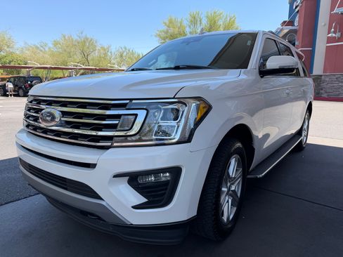 Used 2019 Ford Expedition Max XLT w/ Equipment Group 202A AWD/4WD image 6